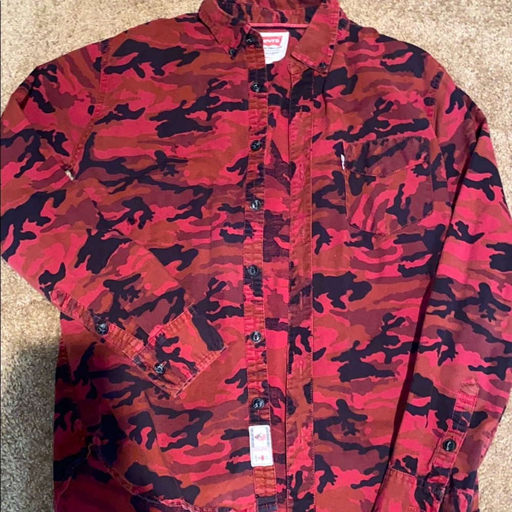 Levi’s Button Up